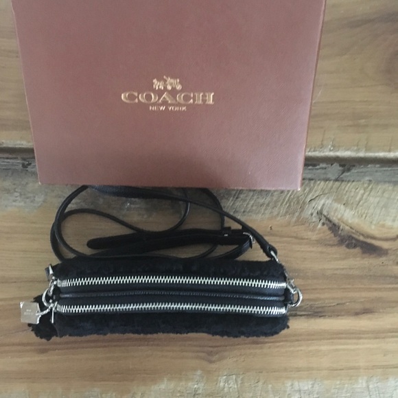 Small Coach Purse - Picture 2 of 8